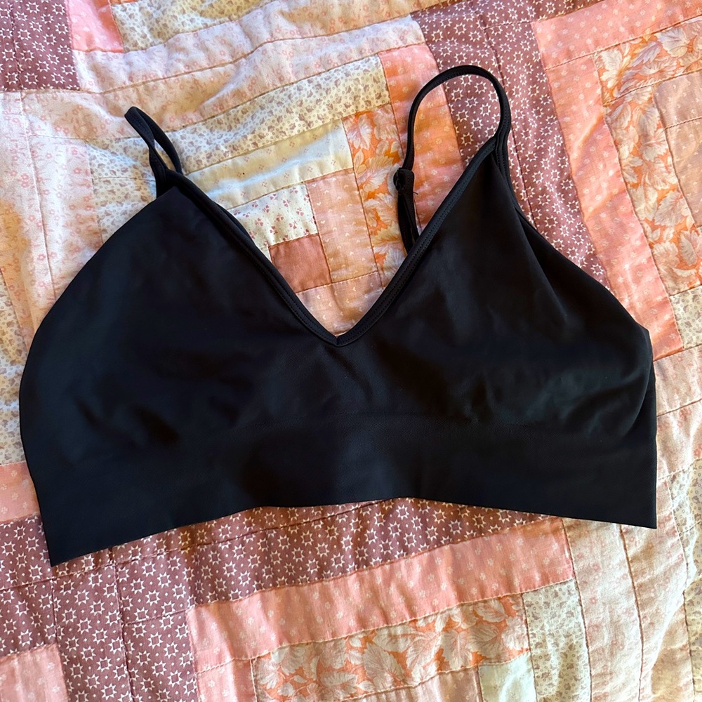 SKIMS bralette. Black